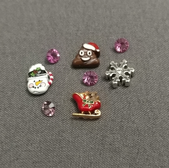 Origami Owl Jewelry - Origami Owl 8pc Christmas Holiday Charm Set Snowman Mug Sleigh Snowflake Emoji